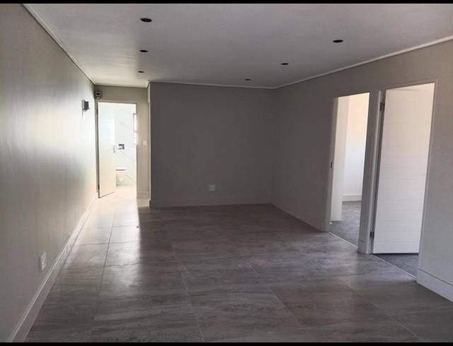 3 BEDROOM PROPERTY TO RENT IN PEERLESS PARK NORTH